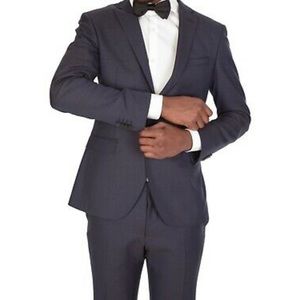 HUGO BOSS NAVY BLUE SUIT 100% VIRGIN WOOL SLIM FIT